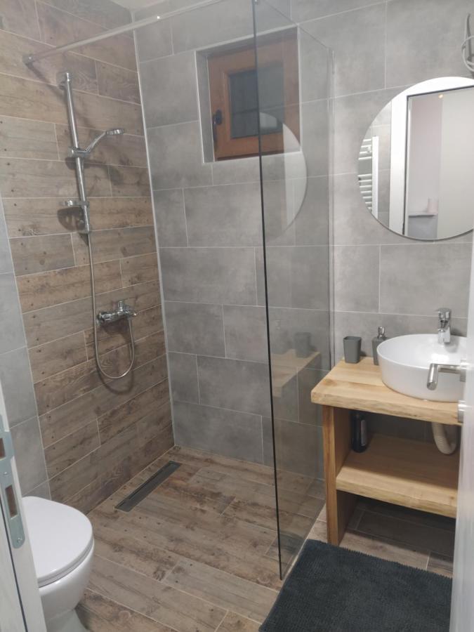 Domacinstvo Kod Gere Bed & Breakfast Crni Vrh Luaran gambar