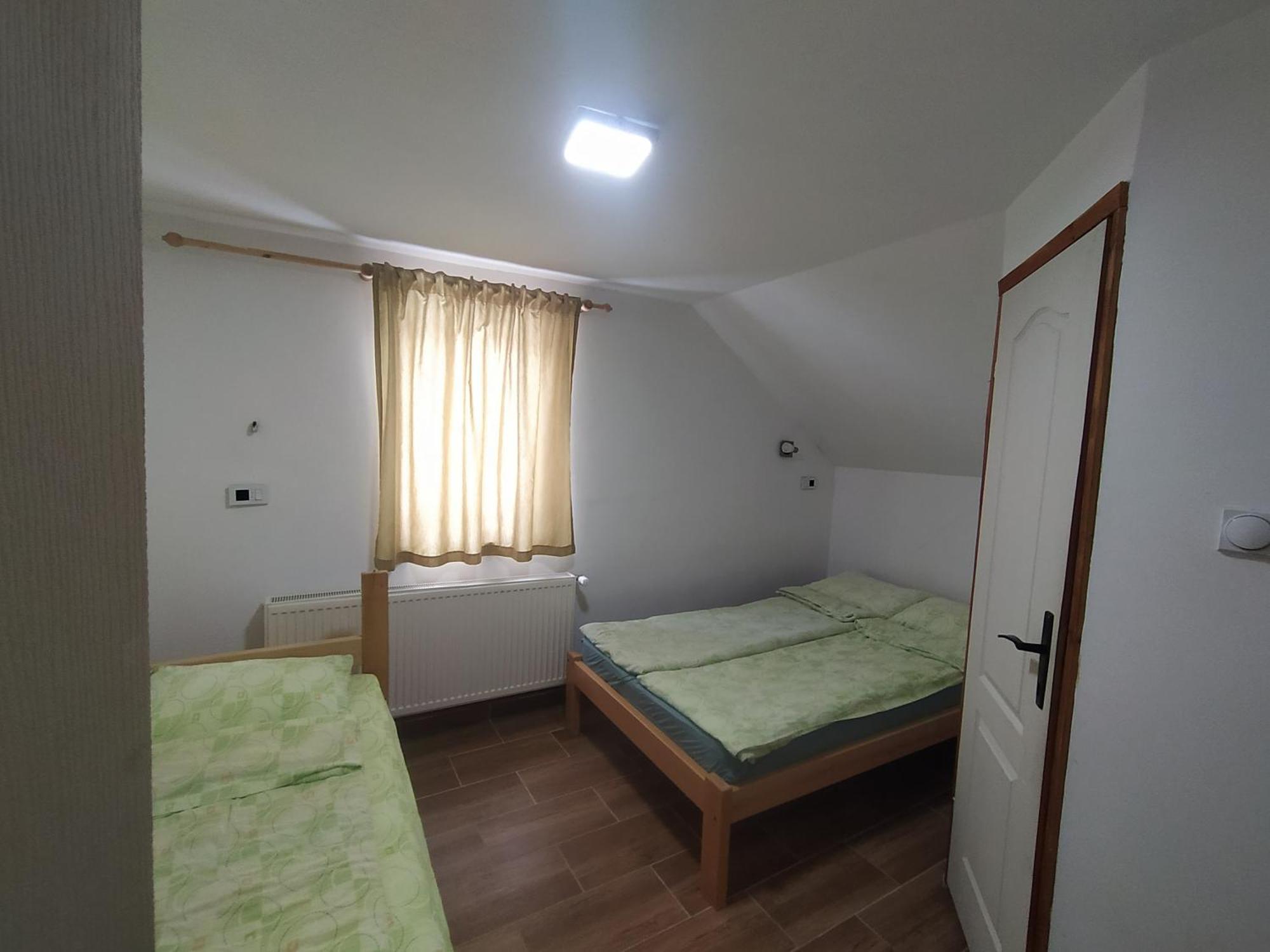 Domacinstvo Kod Gere Bed & Breakfast Crni Vrh Bilik gambar