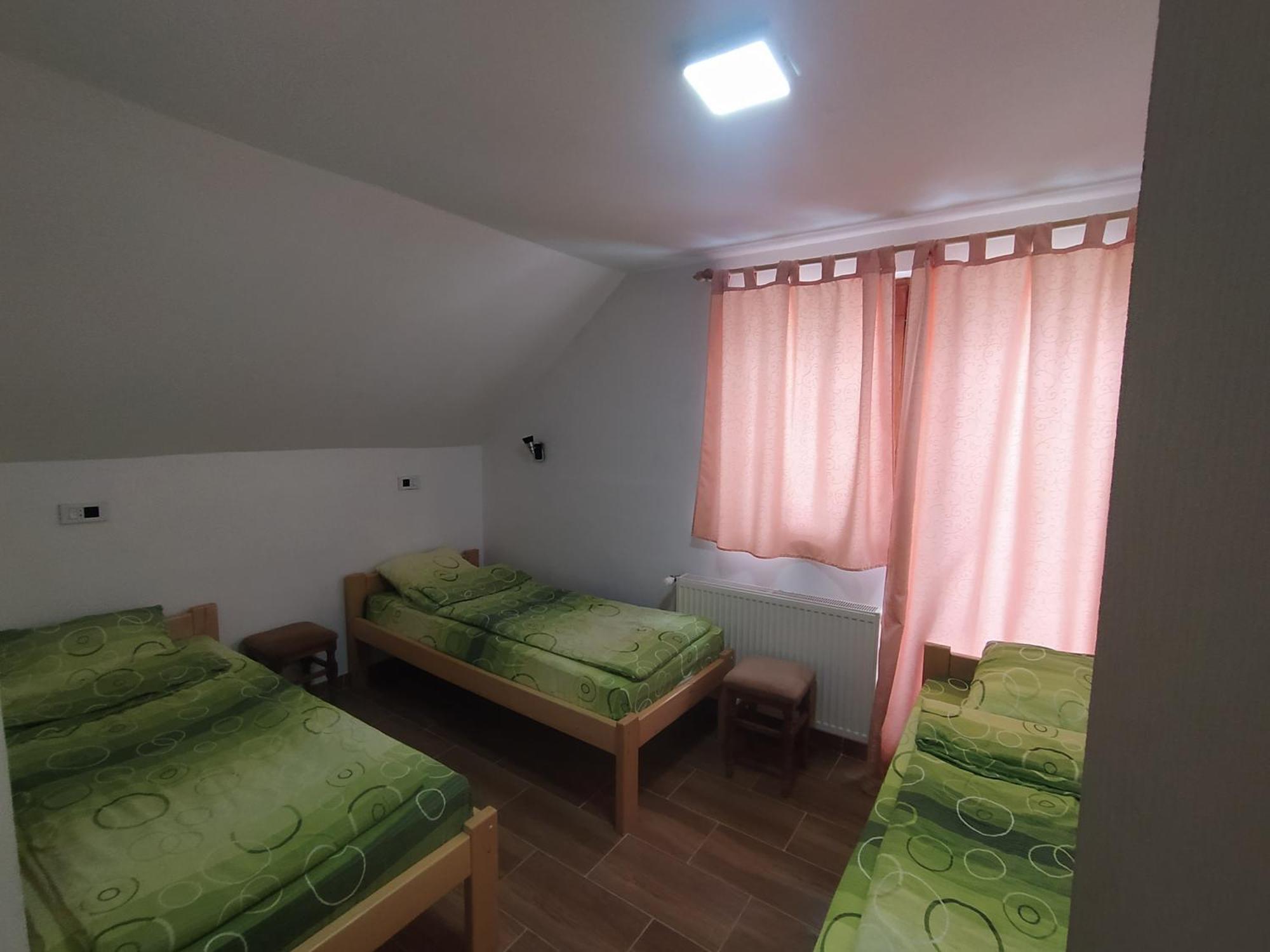 Domacinstvo Kod Gere Bed & Breakfast Crni Vrh Bilik gambar